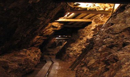 कटनी में धरती के नीचे छिपा 'सोना': 3.35 लाख टन भंडार की खुदाई जल्द शुरू