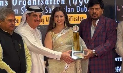 दमोह की चाहत पांडे का बॉलीवुड में जलवा, दुबई में मिला यंगेस्ट सक्सेसफुल एक्ट्रेस अवार्ड