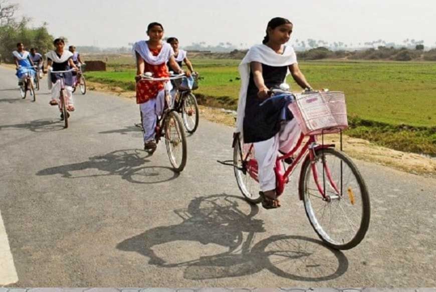 स्कूल की छात्राओं के लिए खुशखबरी, शिक्षा विभाग ने नि:शुल्क साइकिल वितरण के संबंध में दिशा-निर्देश जारी किये