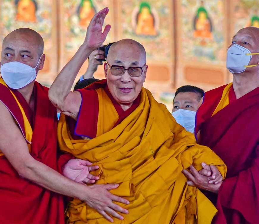 दलाई लामा के उत्तराधिकारी पर भारत का दो टूक: फैसला चीन नहीं, तिब्बती करेंगे
