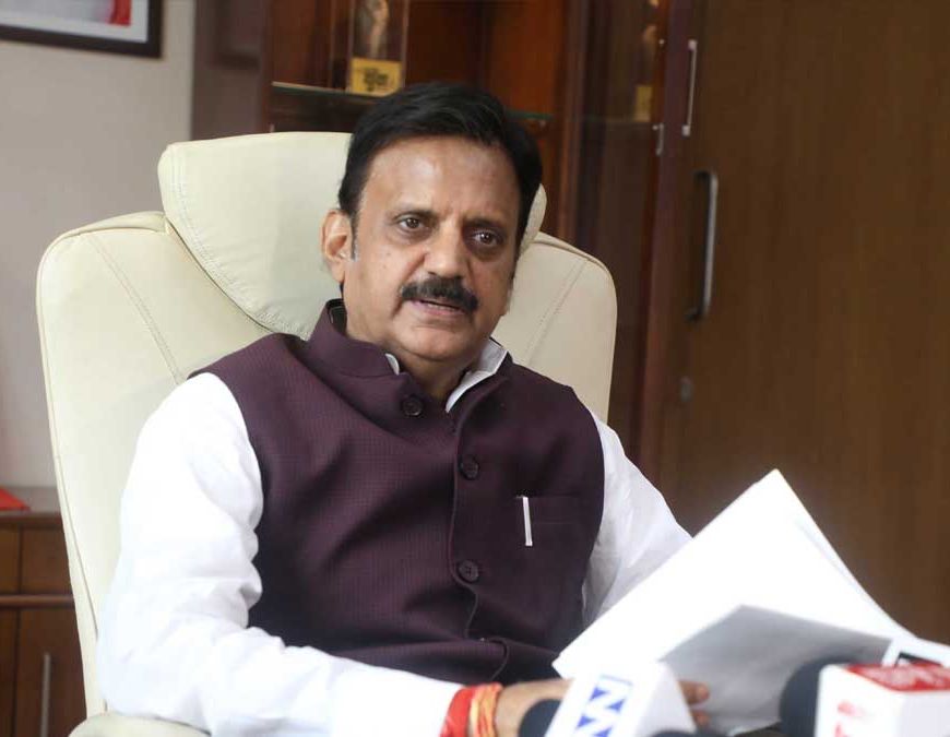 भाषाई बंधन से प्रतिभा नहीं होगी बाधित, चिकित्सा शिक्षा में हिंदी छात्रों को विशेष प्रोत्साहन : उप मुख्यमंत्री शुक्ल