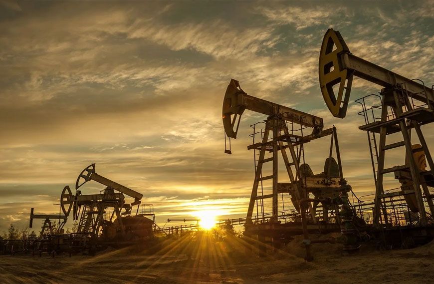 ईरान से तेल लेने पर US ने भारतीय कंपनी पर लगाया बैन, पाक भी लपेटे में