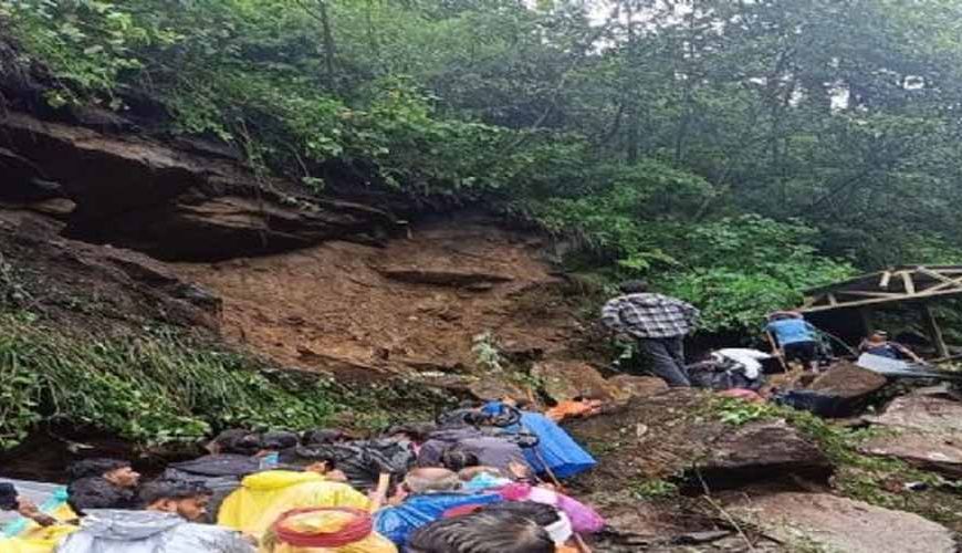 उत्तराखंड में मूसलधार बारिश से हालात बिगड़े, चारधाम यात्रा मार्ग बाधित