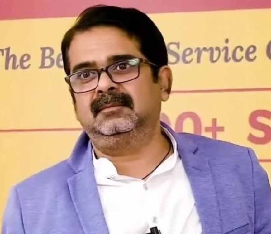 अवध ओझा का हमला: मुझे हराने PM को भी छूना पड़ा विरोधी के पैर
