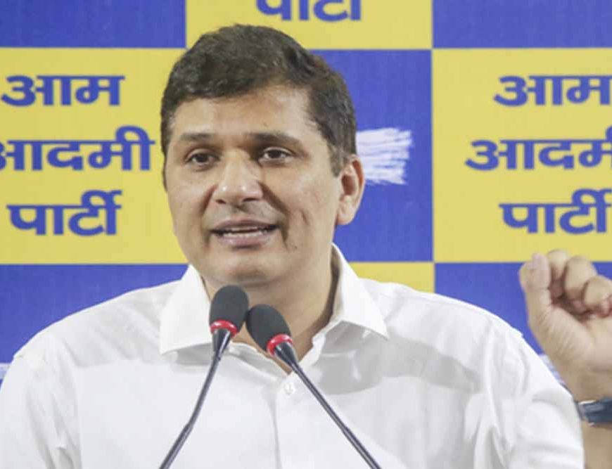 विरोध के बाद दिल्ली सरकार ने पुरानी गाड़ियों पर रोक हटाई: सौरभ भारद्वाज