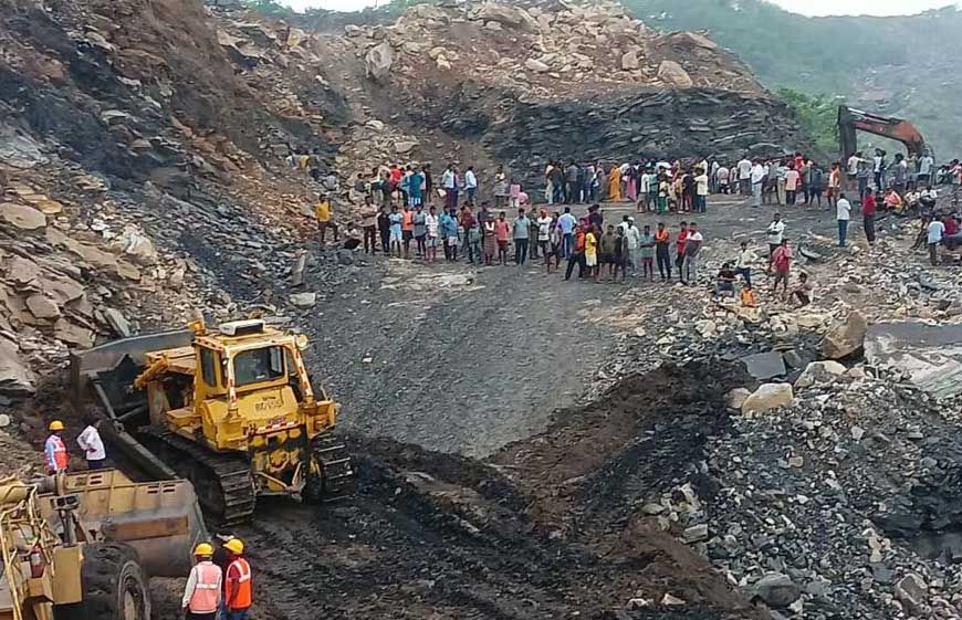 रामगढ़ में बड़ा दर्दनाक हादसा, कोयला खदान धंसने से 3 की मौत; 5 अब भी फंसे