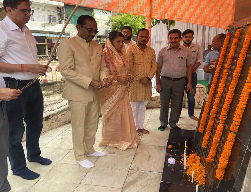औद्योगिक क्षेत्र बलियरी में विस्‍फोट से शहीद हुए श्रमिकों के स्‍मारक पुष्प अर्पित कर दी गई श्रद्धांजलि