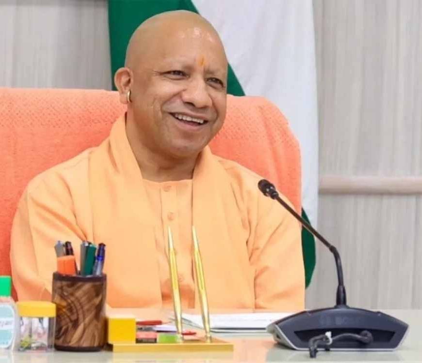 योगी सरकार का बड़ा ऐलान: तीर्थ यात्रियों को मिलेंगे 10-10 हजार रुपए, इन लोगों को मिलेगा लाभ