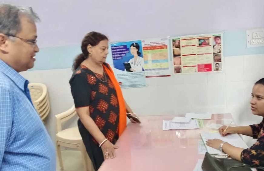 हेल्थ सेंटर की लापरवाही! पद्मश्री डॉक्टर की पत्नी को नहीं मिला रेबीज का टीका, परिवार हुआ परेशान