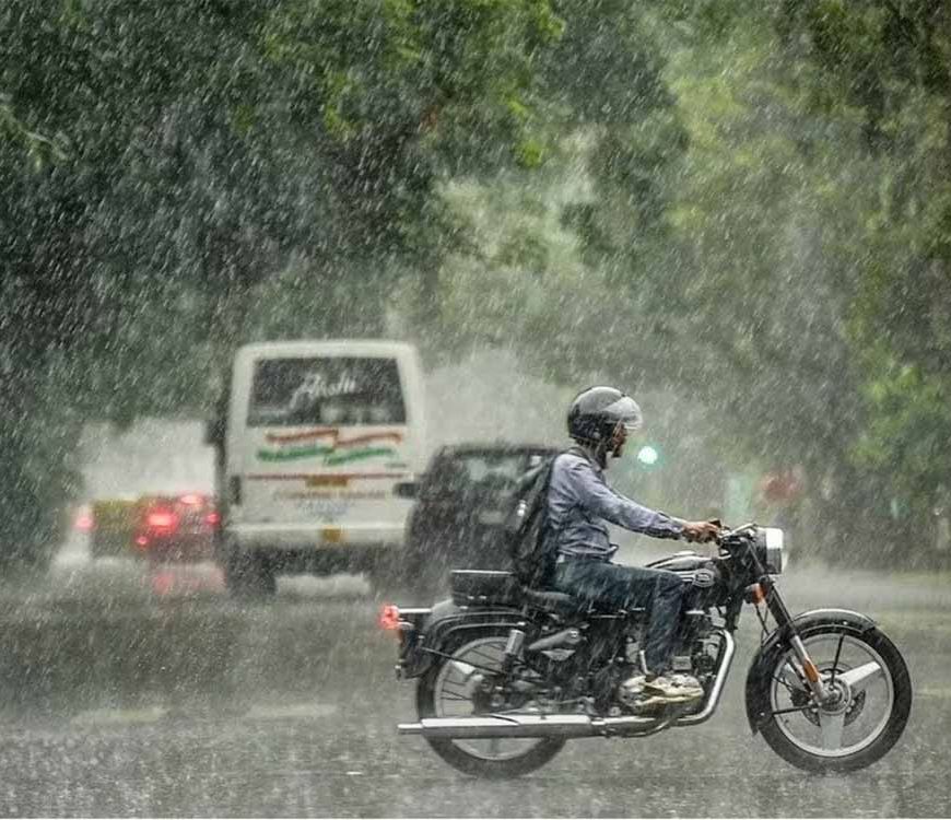 यूपी समेत कई राज्यों में भारी बारिश का अलर्ट, अगले सात दिन रहेगा मौसम का कहर