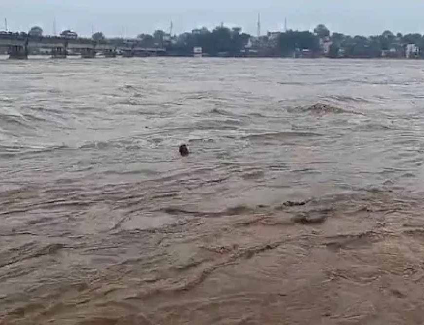 झारखंड के लिए अगले 24 घंटे भारी, 12 जिलों में अचानक बाढ़ की आशंका