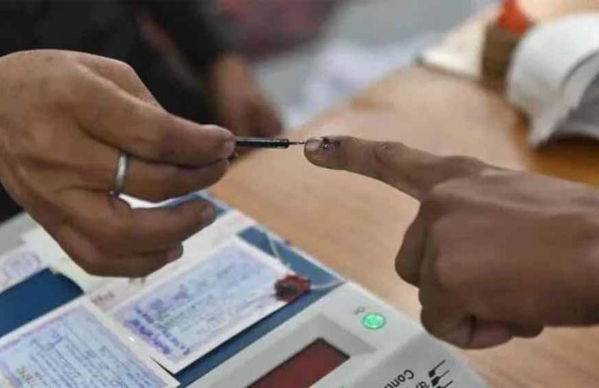 नगरीय निकायों में पार्षद के उप निर्वाचन के लिये हुआ 69.68 प्रतिशत मतदान