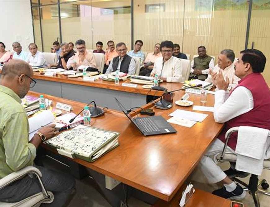 माखनलाल विश्वविद्यालय में साइबर और आर्टिफिशियल इंटेलीजेंस पर केंद्रित पाठ्यक्रम आरंभ किए जाएं: सीएम