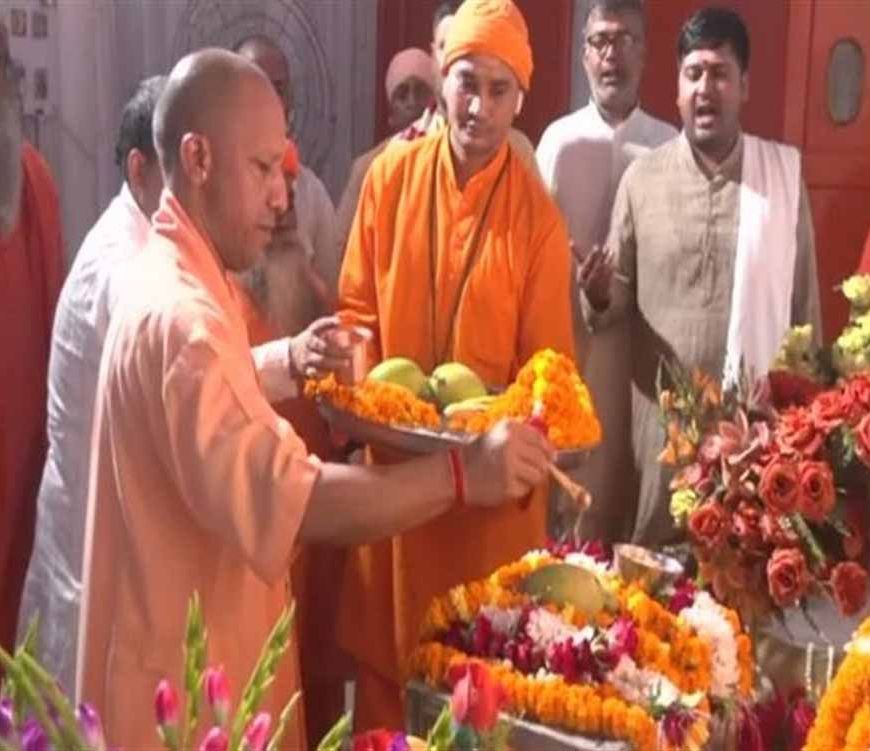 गुरु पूर्णिमा पर दोहरी भूमिका में सीएम योगी, बनेंगे शिष्य भी और गुरु भी
