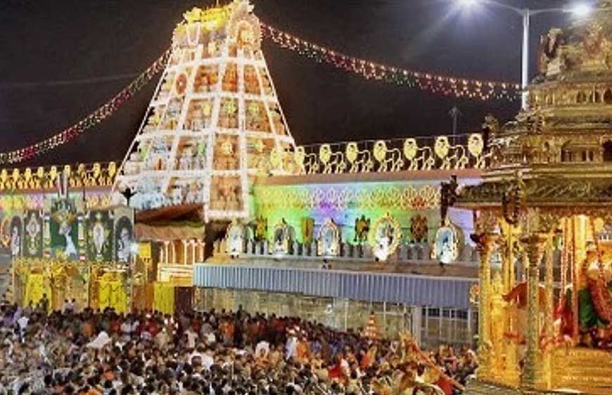 चर्च में छिपकर प्रार्थना  करने जाते थे तिरुपति मंदिर के AEO, सस्पेंड