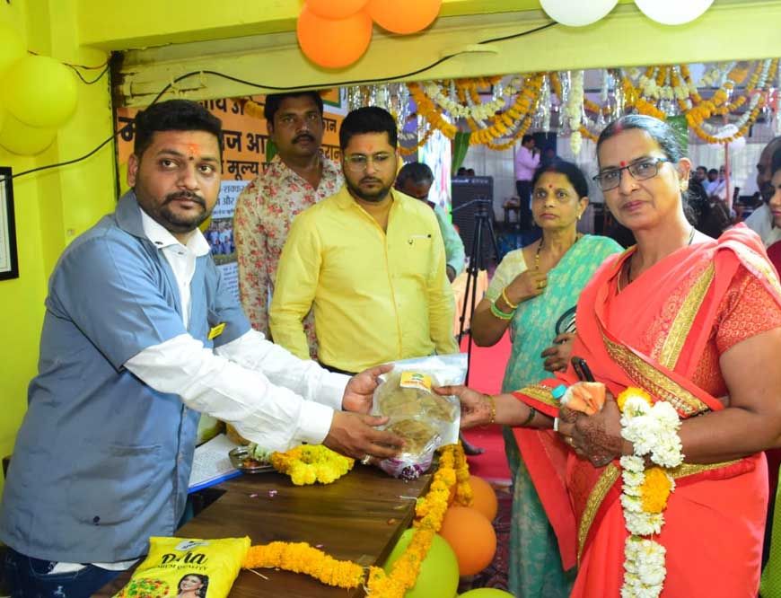 उचित मूल्य दुकानों में उपभोक्ताओं के लिये राशन के साथ पोषण भी