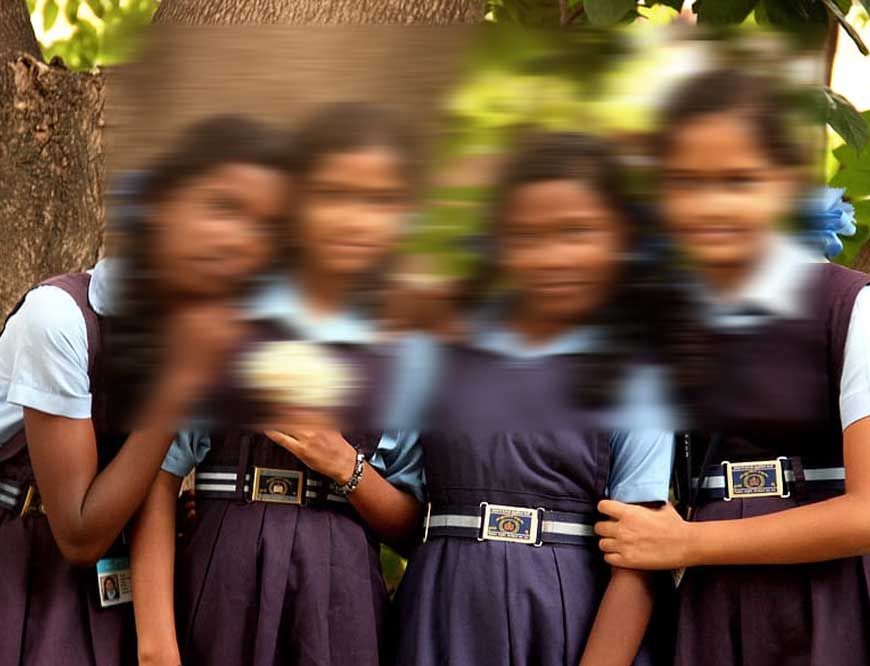 स्कूल में शर्मनाक हरकत: पीरियड चेक करने के नाम पर छात्राओं से कपड़े उतरवाए, प्रिंसिपल पर आरोप