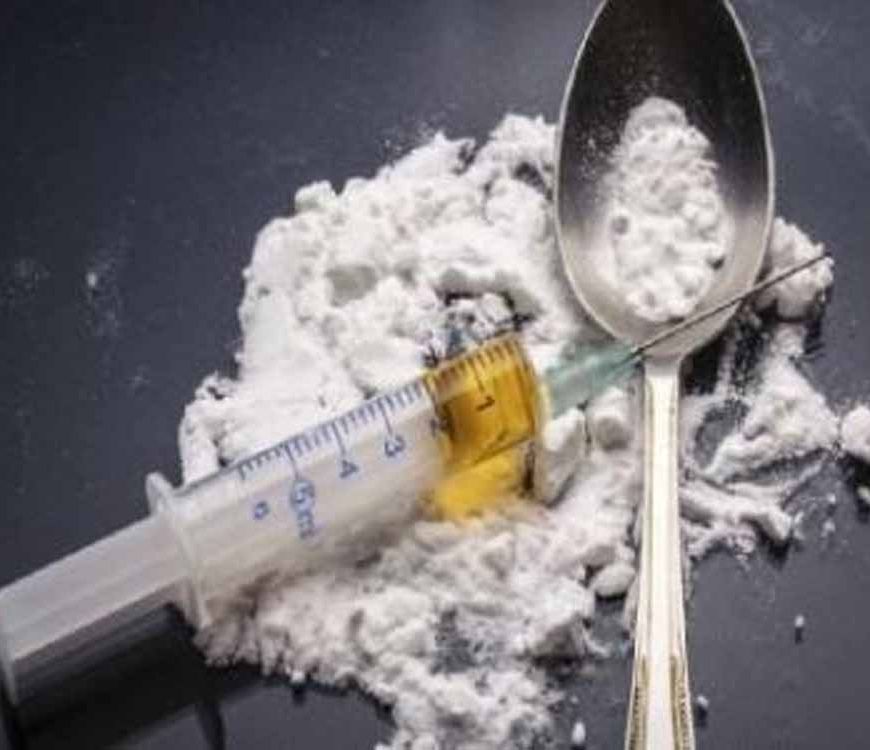 मुंबई में 2.5 करोड़ की ड्रग्स जब्त, इंजीनियर समेत दो आरोपी गिरफ्तार