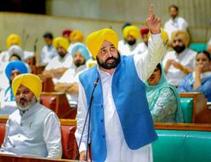 पंजाब विधानसभा में जोरदार हंगामा, कांग्रेस विधायकों का वॉकआउट