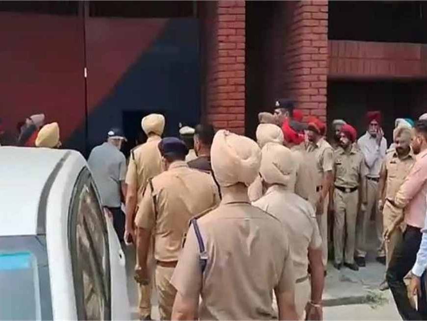 सैंट्रल जेल की व्यापक घेराबंदी और तलाशी अभियान चलाया,छावनी में तब्दील, मचा हड़कंप