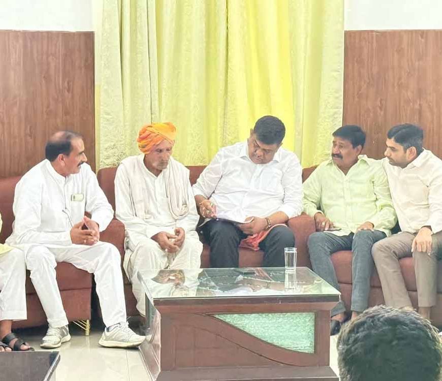 वन राज्यमंत्री ने जनसुनवाई कर आमजन की परिवेदनाओं को सुना, अधिकारियों को परिवेदनाओं के त्वरित निराकरण के दिए निर्देश