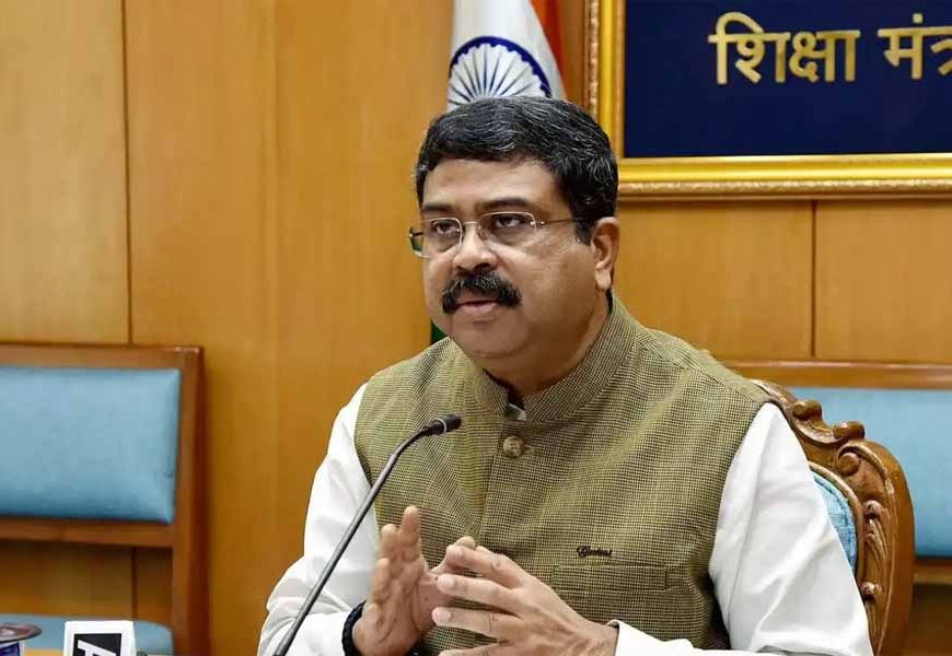 राहुल गांधी को खुद की समझ नहीं, जो लिखा जाता है वही पढ़ते हैं: धर्मेंद्र प्रधान का हमला