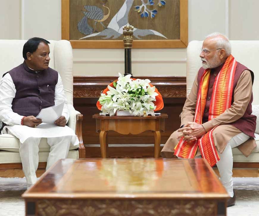 ओडिशा सीएम मोहन माझी की पीएम मोदी से मुलाकात, विकास योजनाओं पर हुई बातचीत