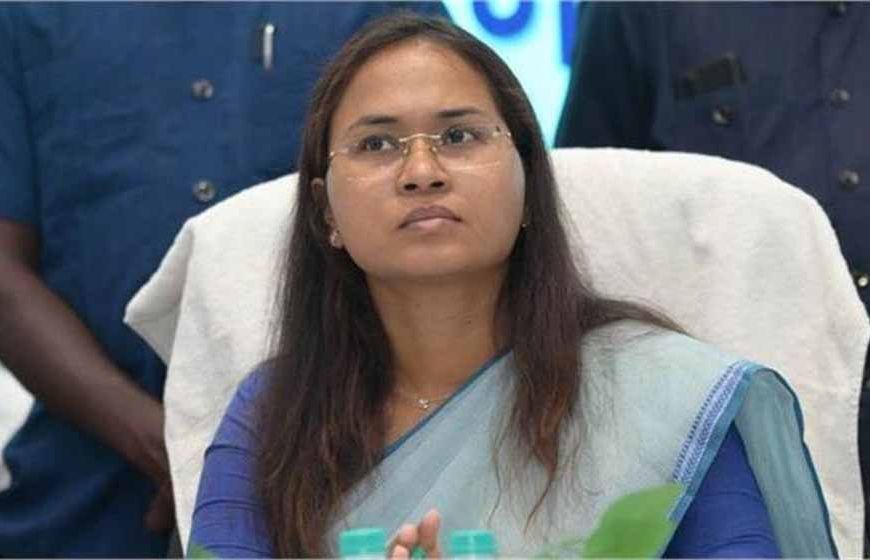 JMM के बाद अब कृषि मंत्री शिल्पी नेहा तिर्की का सोशल मीडिया अकाउंट हैक, साइबर थाने में शिकायत