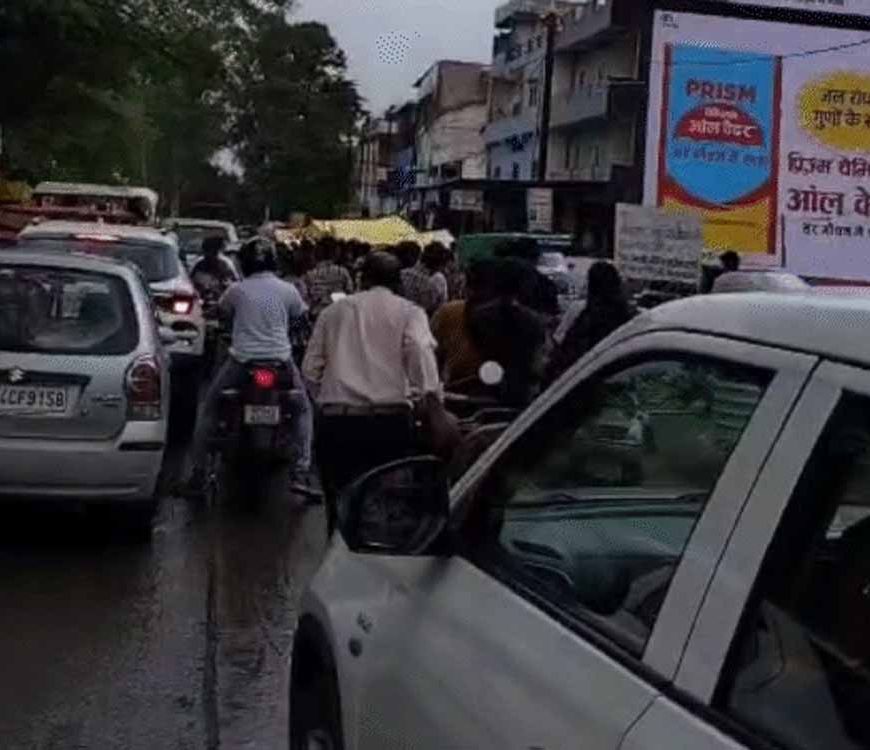 भोपाल: भोजपुर मंदिर मार्ग पर 2.5 किमी लंबा जाम, श्रद्धालुओं की बढ़ी परेशानी