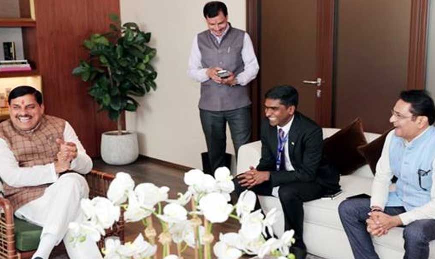 मुख्यमंत्री डॉ. यादव की दुबई में भारत के कॉन्सुल जनरल से मुलाकात