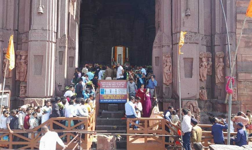 सावन के पहले सोमवार पर भोजपुर में भक्तों का लगा तांता, शिवालयों में उमड़ी भक्तों की भीड़