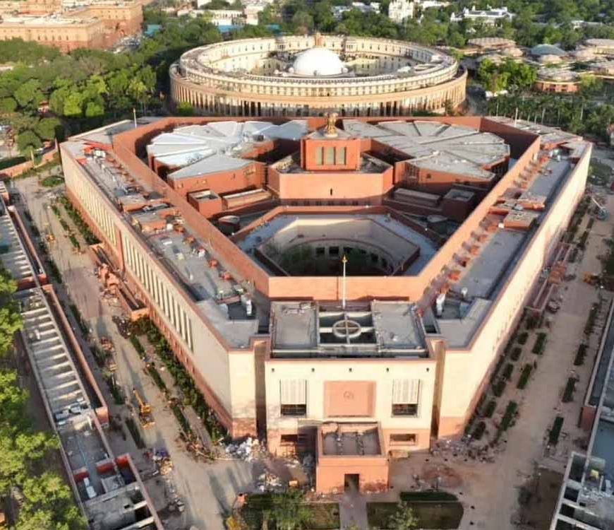 लोकसभा अटेंडेंस पर बवाल: कांग्रेस ने पीएम और मंत्रियों को मिली छूट पर उठाए सवाल