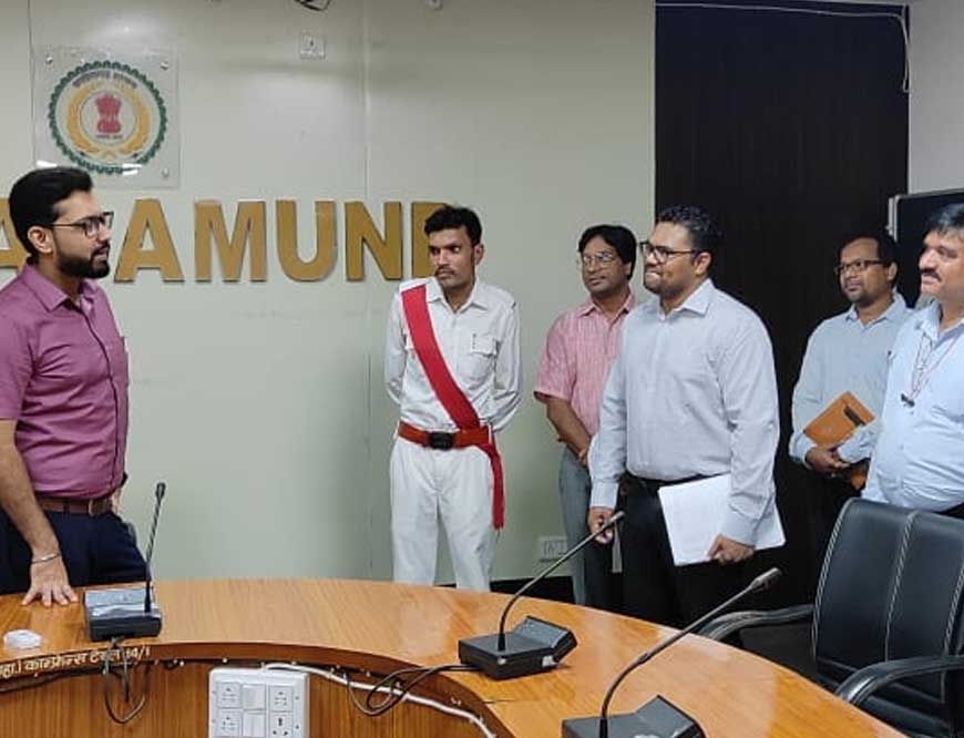 महासमुंद : समय सीमा बैठक में कलेक्टर ने दिए महत्वपूर्ण निर्देश, विकास कार्यों में गति लाने पर जोर