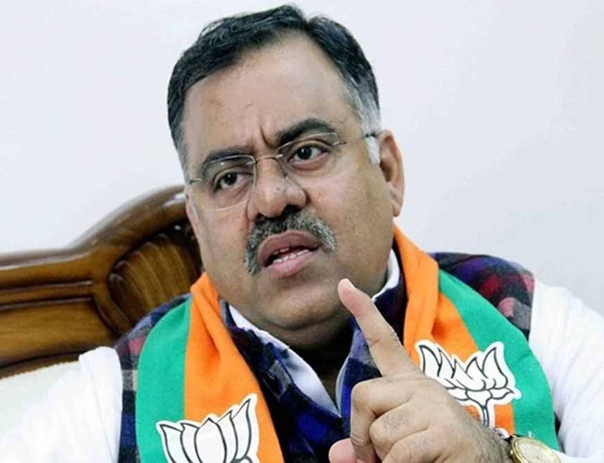 तरुण चुघ का तंज: चीन से पैसे लेने वाले हमें विदेश नीति न सिखाएं