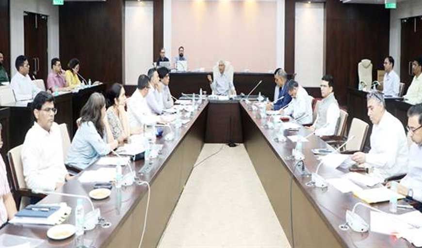 मुख्य सचिव की अध्यक्षता में विधानसभा सत्र की तैयारी और लंबित कार्यों की समीक्षा बैठक हुई