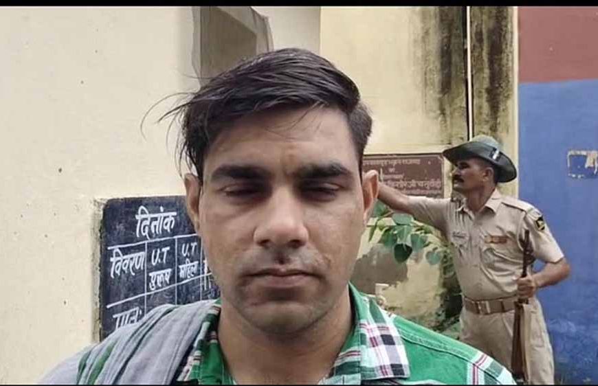 फर्जी आरोप से मिली राहत: दो महीने बाद जेल से छूटे नेत्रहीन दिव्यांग का गांव में भव्य स्वागत