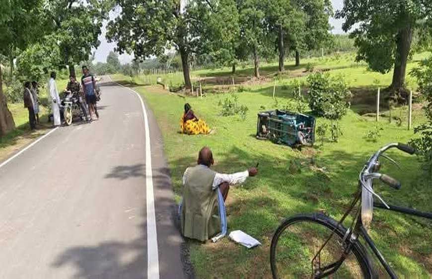 सिंगरौली में अनियंत्रित ई-रिक्शा के खाई में गिरने से चार यात्री घायल