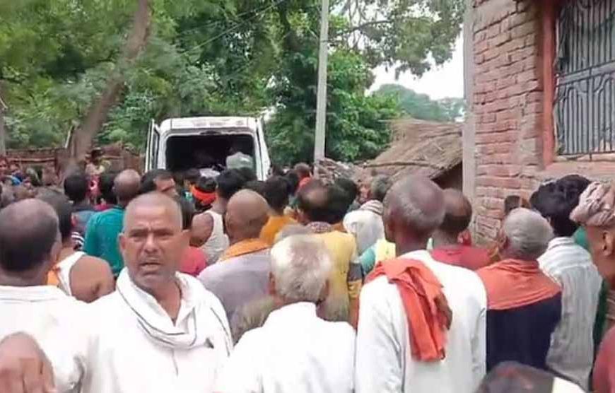बाबा धाम जा रहे श्रद्धालुओं की पिकअप को ट्रेलर ने मारी टक्कर, चार की दर्दनाक मौत