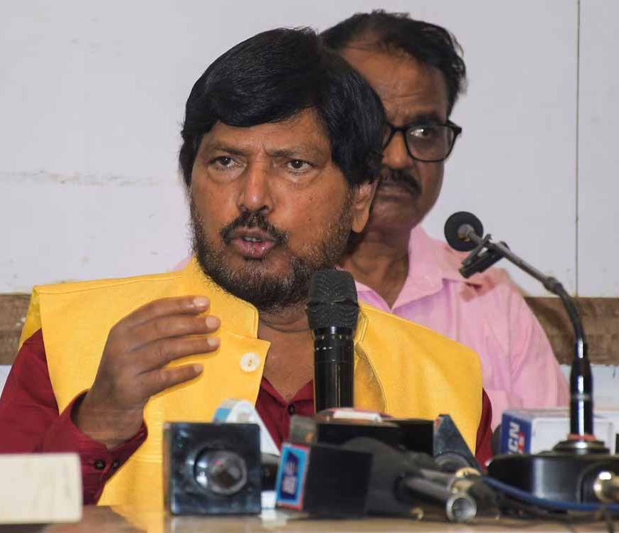 भारत-पाक मैच रद्द: केंद्रीय मंत्री बोले – खेल में राजनीति घसीटना गलत