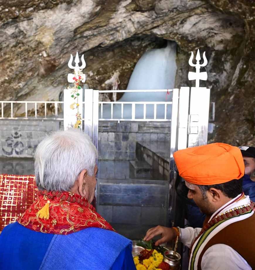 अमरनाथ यात्रा का 18वां दिन: चाक-चौबंद सुरक्षा व्यवस्था के बीच 4 हजार तीर्थयात्रियों का जत्था हुआ जम्मू से रवाना
