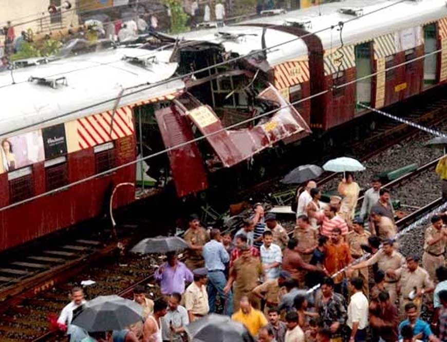 मुंबई ट्रेन ब्लास्ट: सबूतों के अभाव में मुंबई ट्रेन विस्फोट में दोषी ठहराए गए सभी 12 लोगों को बरी किया गया