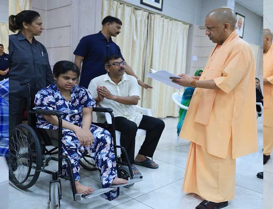 सीएम योगी ने पीड़ितों से की सीधी बात, समस्याएं सुन अधिकारियों को दिए तत्काल समाधान के निर्देश