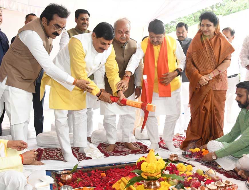 MP के MLAs की बंपर लॉटरी, 159 करोड़ की लागत से बन रहे 102 नए फ्लैट, सीएम संग इन नेताओं ने किया भूमि पूजन