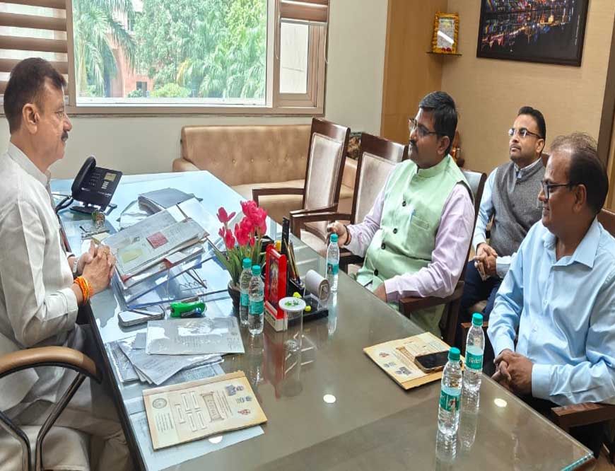 स्कूल शिक्षा मंत्री श्री सिंह से गुजरात संस्कृत बोर्ड के अध्यक्ष श्री पालीवाल ने की भेंट