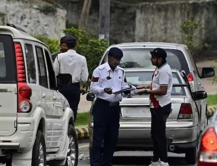 यूपी में 5000 करोड़ का ट्रैफिक फाइन बकाया, 3 लाख वाहन रेडार पर, 60 हजार DL सस्पेंड होंगे
