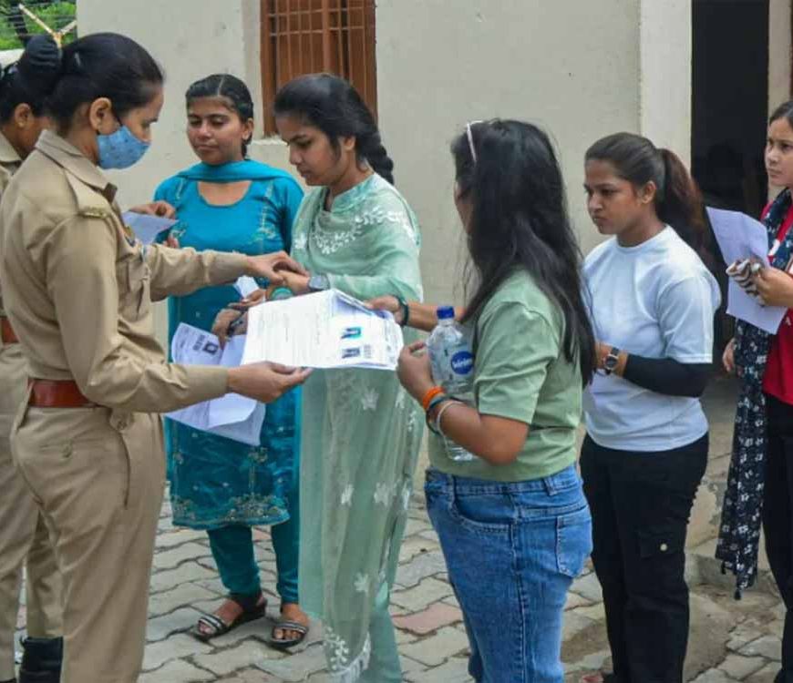 HSSC CET 2025: कलर एडमिट कार्ड जरूरी, पेन-पेंसिल लाने पर पाबंदी