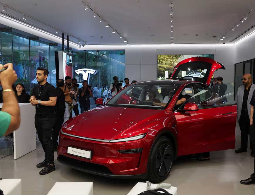 Tesla Model Y की बुकिंग पूरे भारत में शुरू, कश्मीर से कन्याकुमारी तक मचा क्रेज! जानिए प्रोसेस