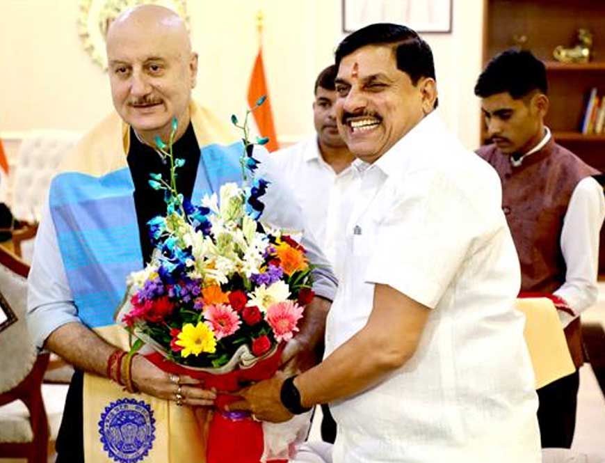 मुख्यमंत्री डॉ. यादव से अभिनेता श्री खेर ने की भेंट