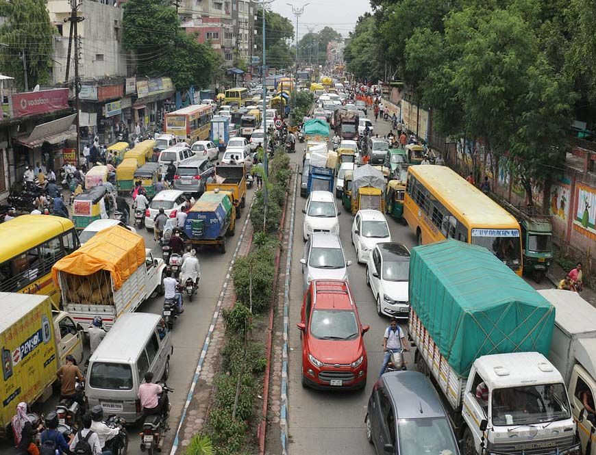 कोर्ट ने कहा डिलीवरी वाले सबसे ज्यादा सिग्नल तोड़ते, पुलिस सत्यापन की व्यवस्था नहीं