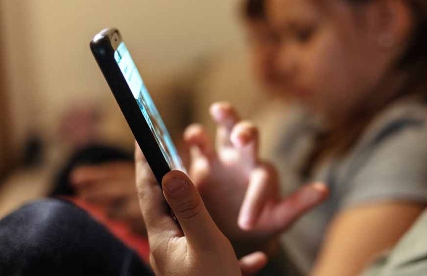 Reels की लत बन सकती है बीमारी की वजह, जानें बचाव के उपाय